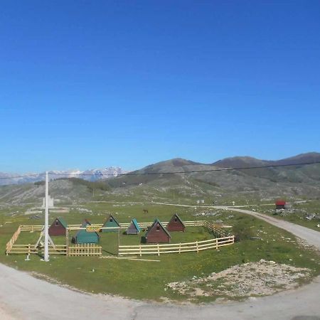Etno Selo - Guest House Etno Village - Trsa 플루지네 외부 사진