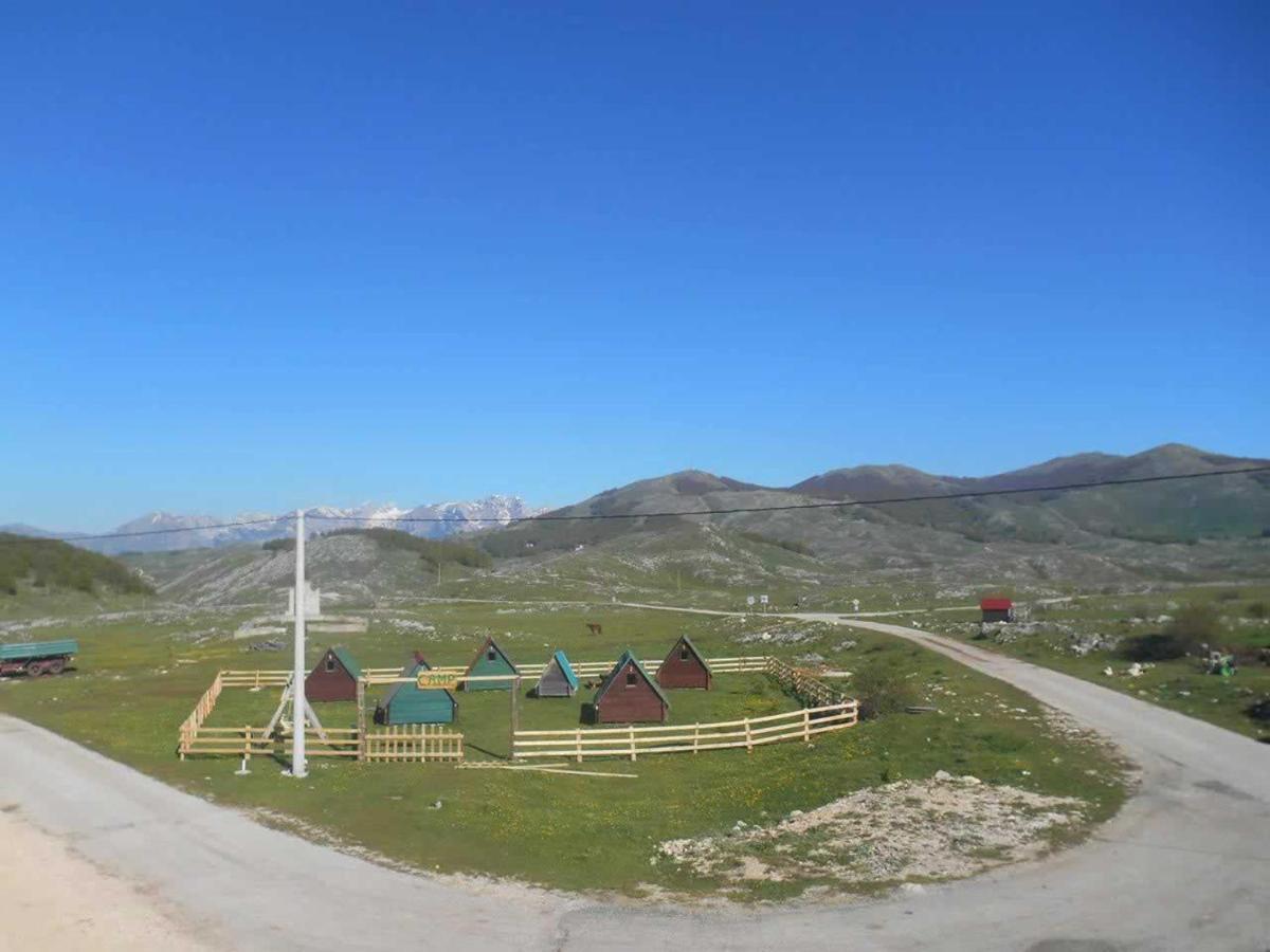 Etno Selo - Guest House Etno Village - Trsa 플루지네 외부 사진