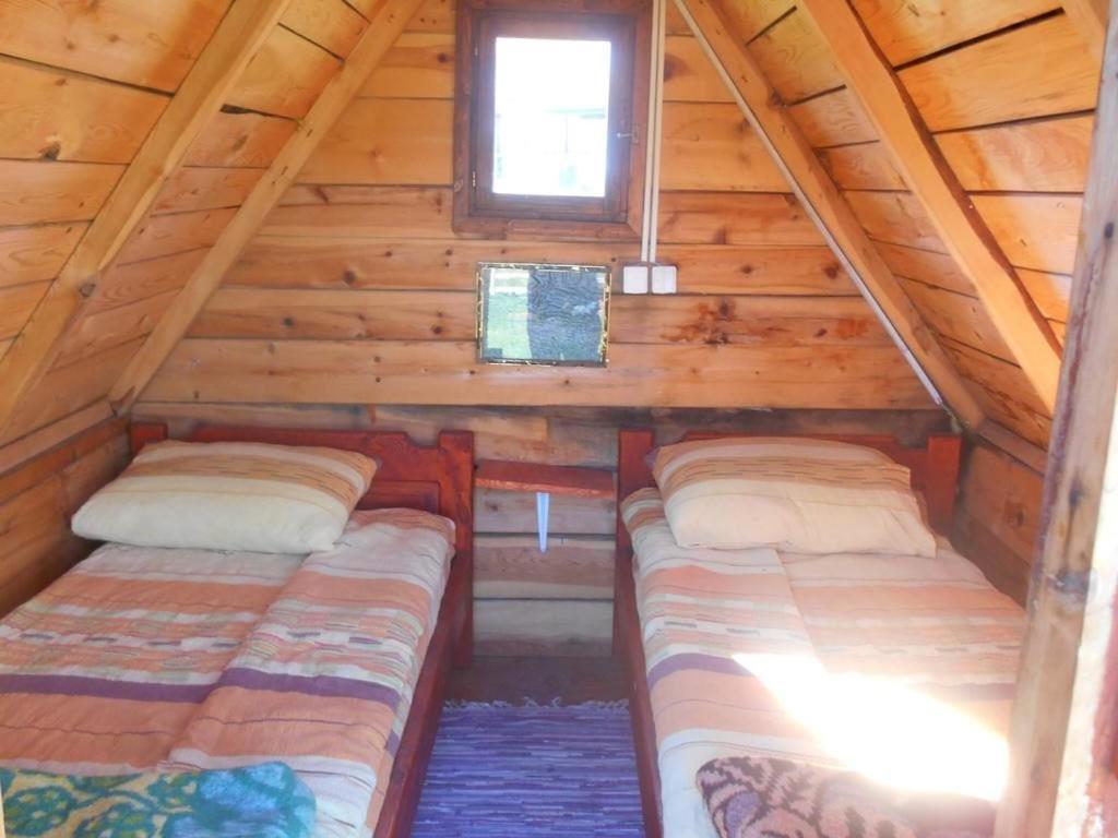 Etno Selo - Guest House Etno Village - Trsa 플루지네 외부 사진
